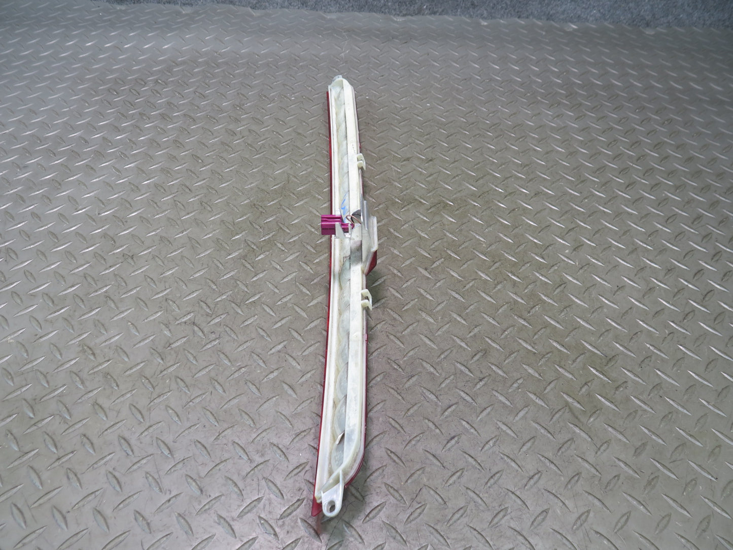 12-15 Mercedes W166 Ml-class Rear Center Third Brake Light Lamp OEM