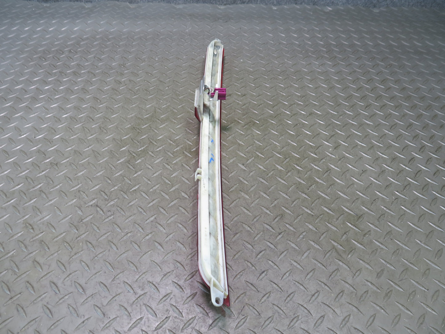12-15 Mercedes W166 Ml-class Rear Center Third Brake Light Lamp OEM
