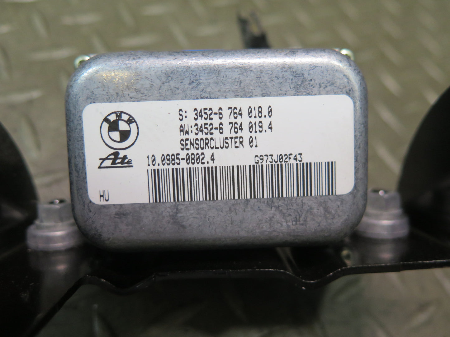 03-05 BMW E85 Z4 M54 YAW Rate Speed Sensor w Mount Bracket 6764018 OEM