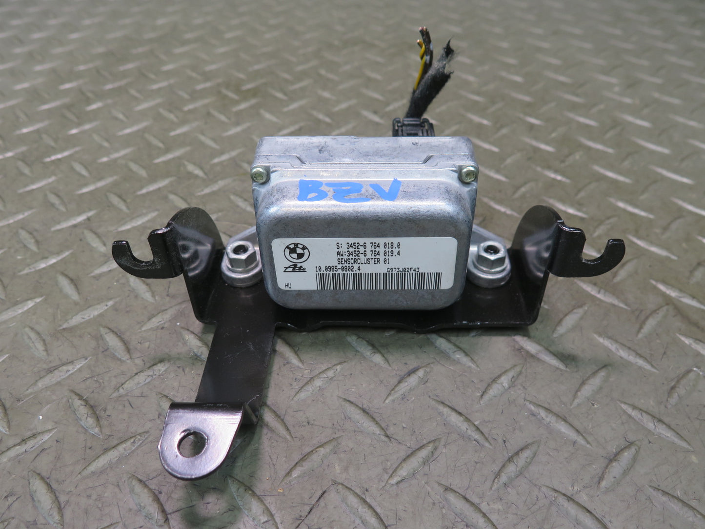 03-05 BMW E85 Z4 M54 YAW Rate Speed Sensor w Mount Bracket 6764018 OEM