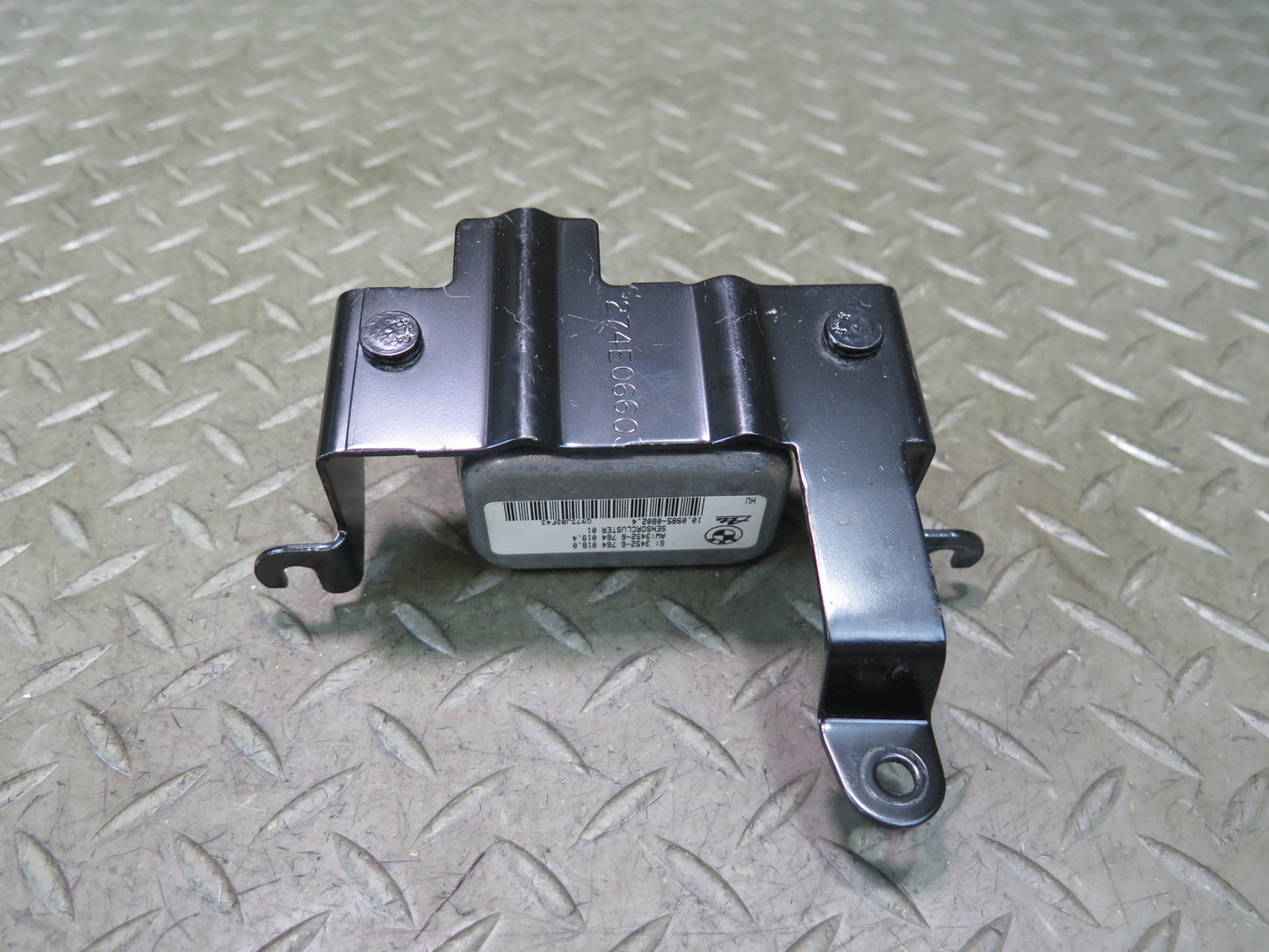 03-05 BMW E85 Z4 M54 YAW Rate Speed Sensor w Mount Bracket 6764018 OEM