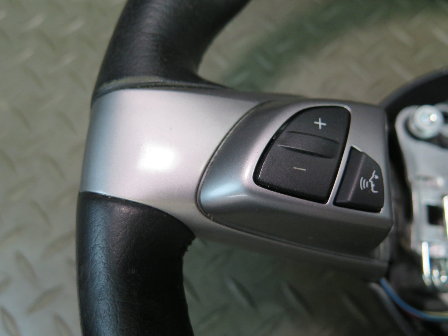 03-08 BMW E85 Z4 Leather Sport Multifunction Steering Black w Controls 66K OEM