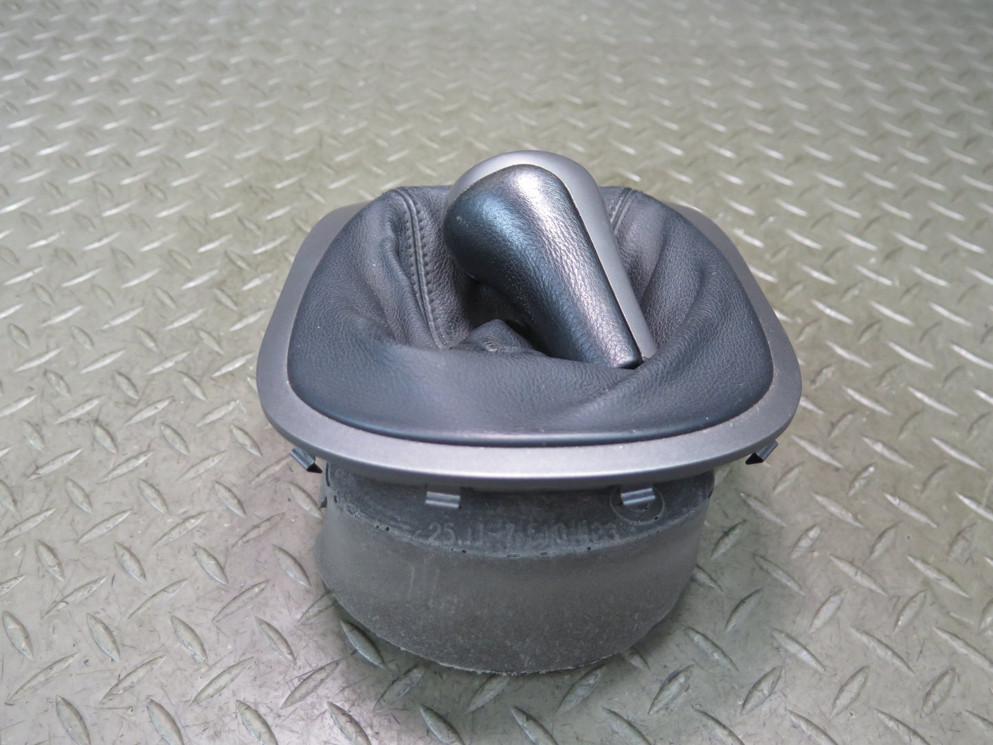03-04 BMW E85 Z4 M/T Gear Shifter Boot Knob w Trim & Insert Assembly 66K OEM