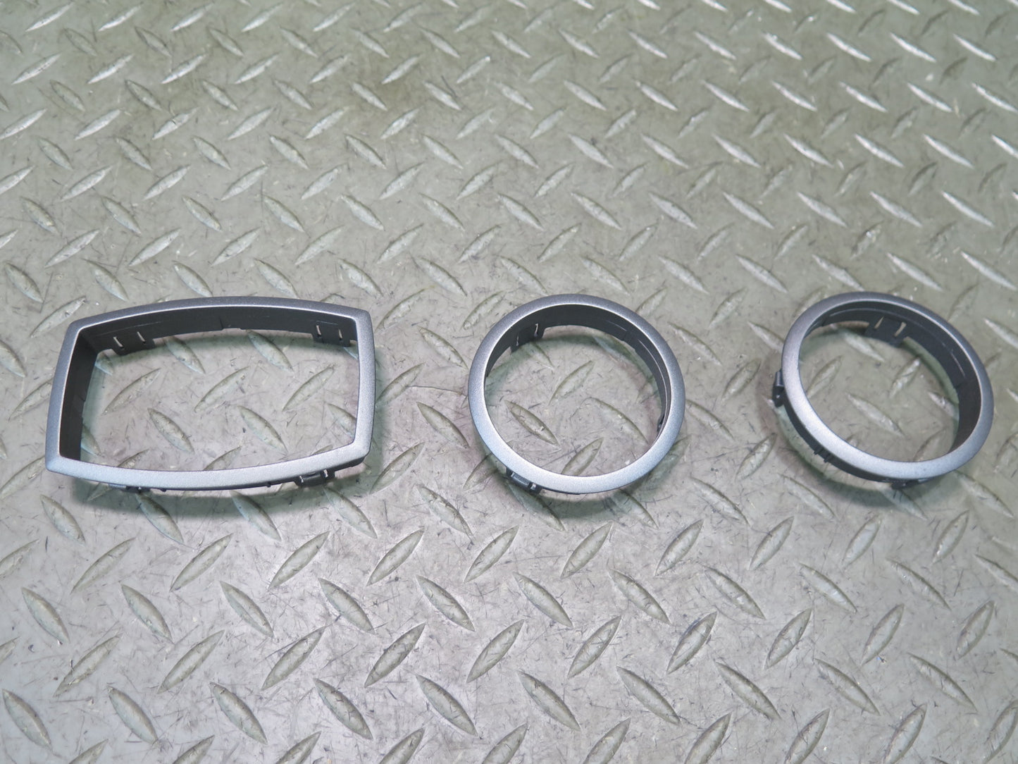 03-04 BMW E85 Z4 Set of 3 Dash Center Climate Control Switch Surround Trim OEM