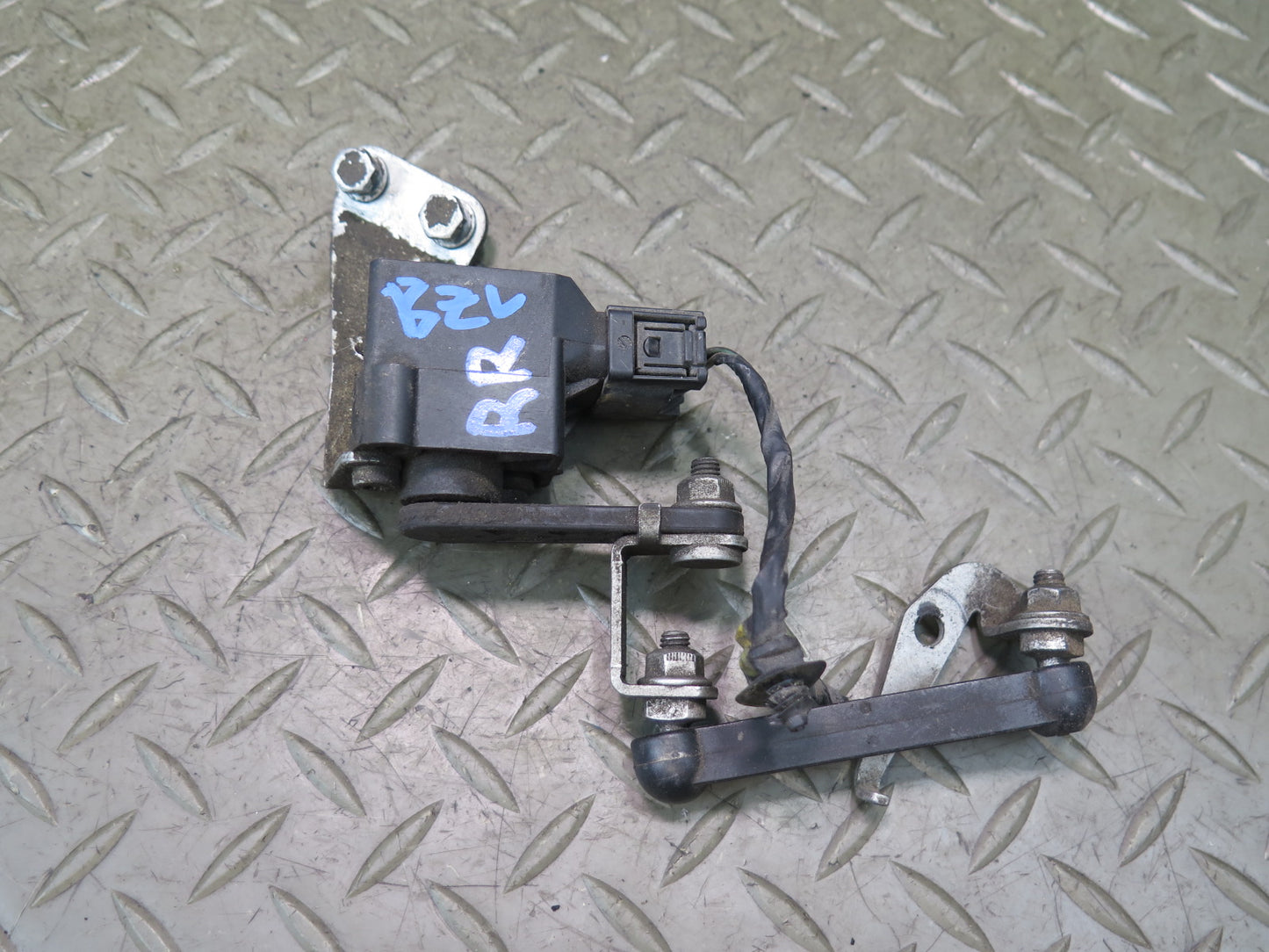 03-08 BMW E85 Z4 Set of 2 Front & Rear Suspension Height Level Sensor OEM
