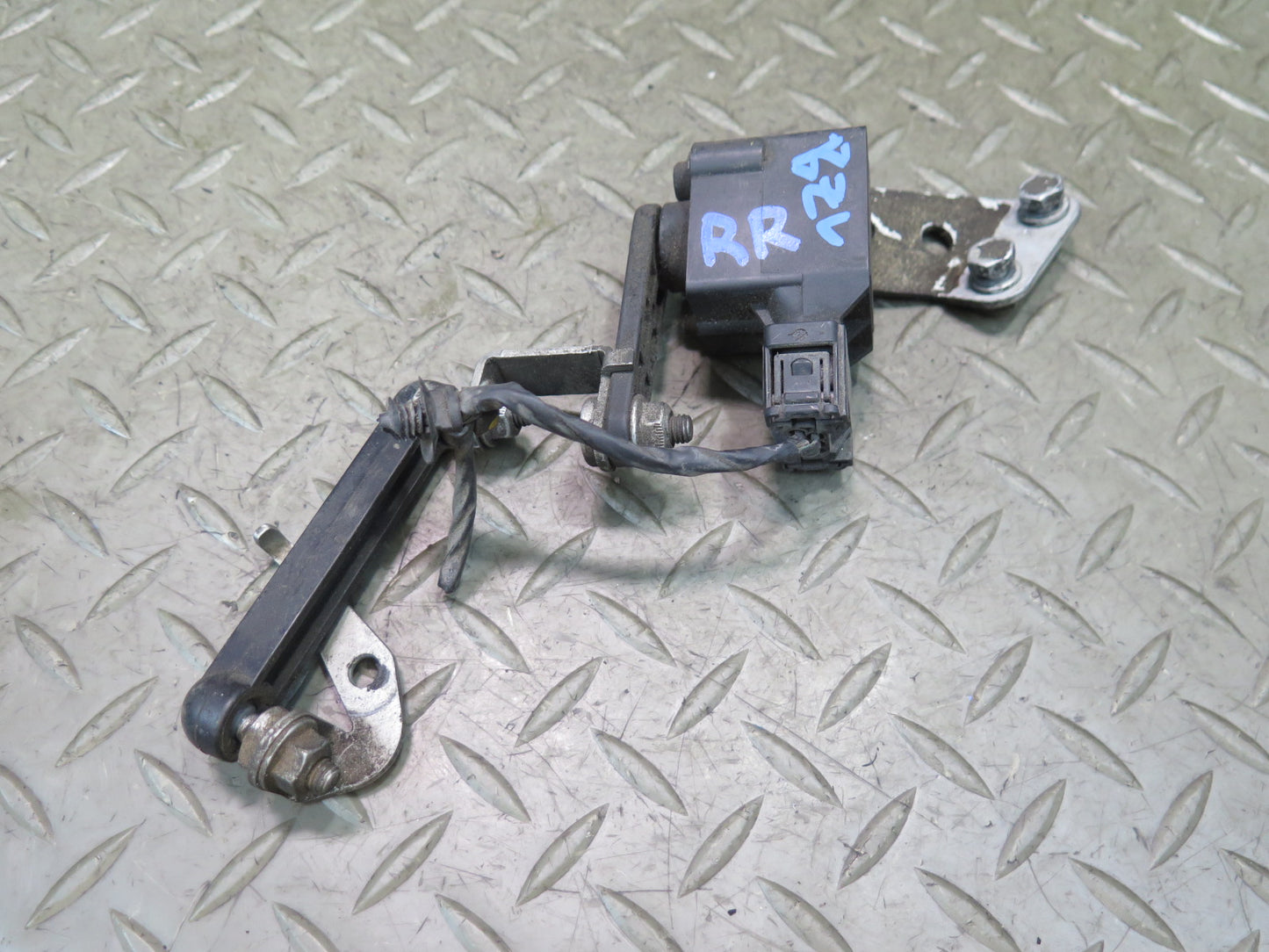 03-08 BMW E85 Z4 Set of 2 Front & Rear Suspension Height Level Sensor OEM