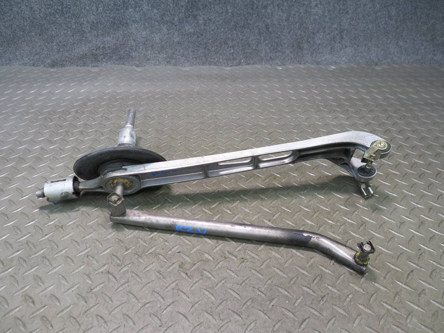 03-08 BMW E85 E86 Z4 3.0L M/T Manual Transmission Gear Shifter Arm Linkage OEM