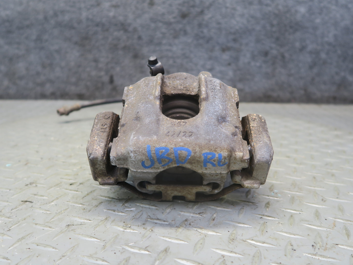 01-06 BMW E46 330i 330ci RWD Set of 2 Rear Left & Right Brake Caliper OEM