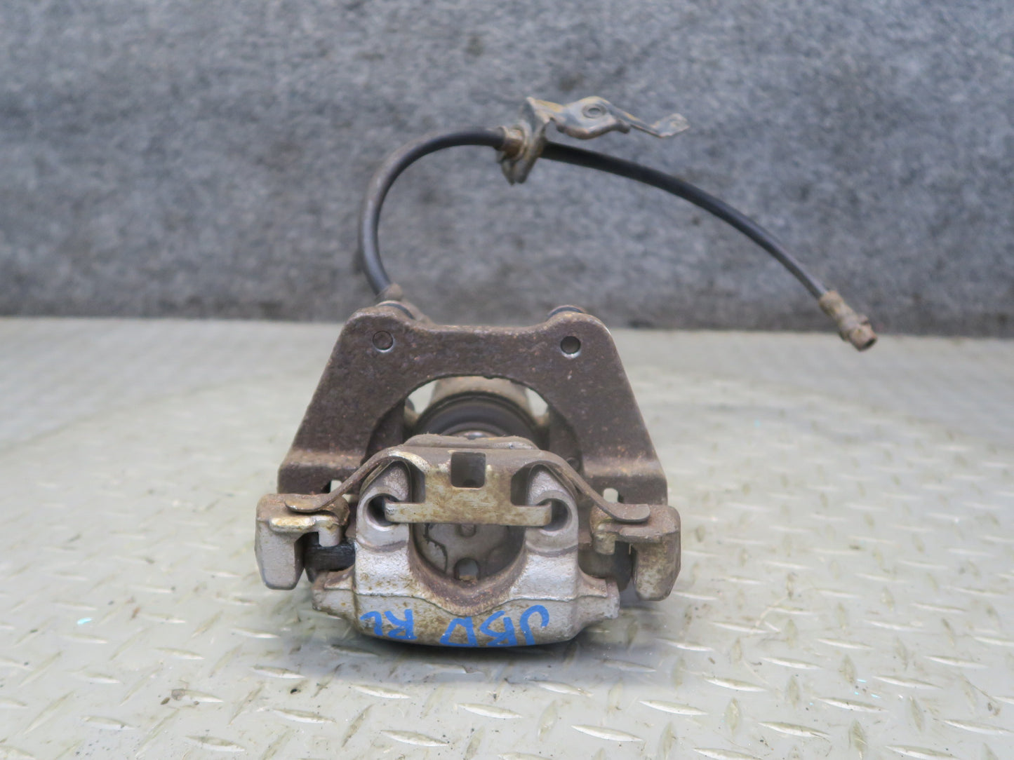 01-06 BMW E46 330i 330ci RWD Set of 2 Rear Left & Right Brake Caliper OEM