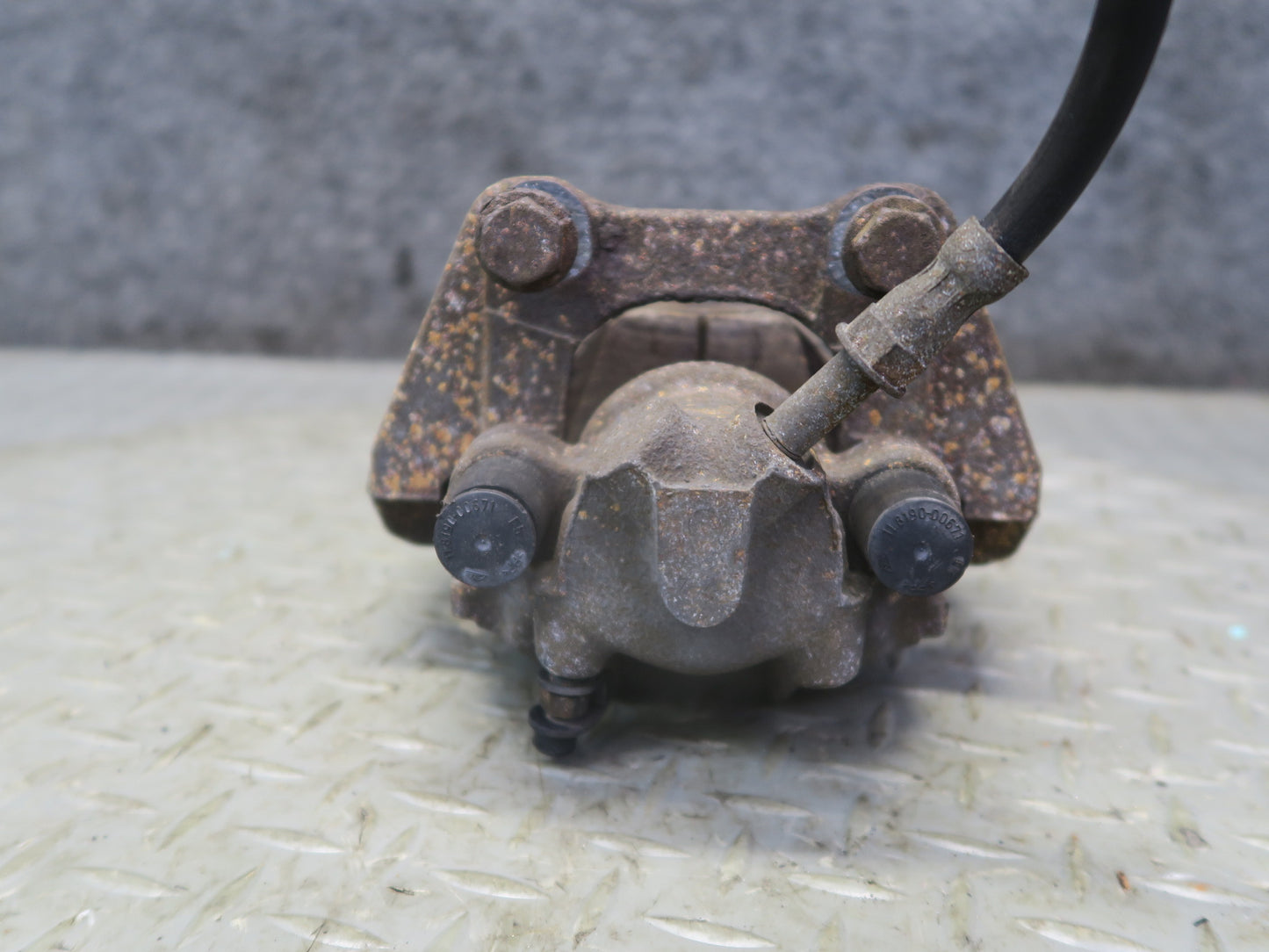 01-06 BMW E46 330i 330ci RWD Set of 2 Rear Left & Right Brake Caliper OEM