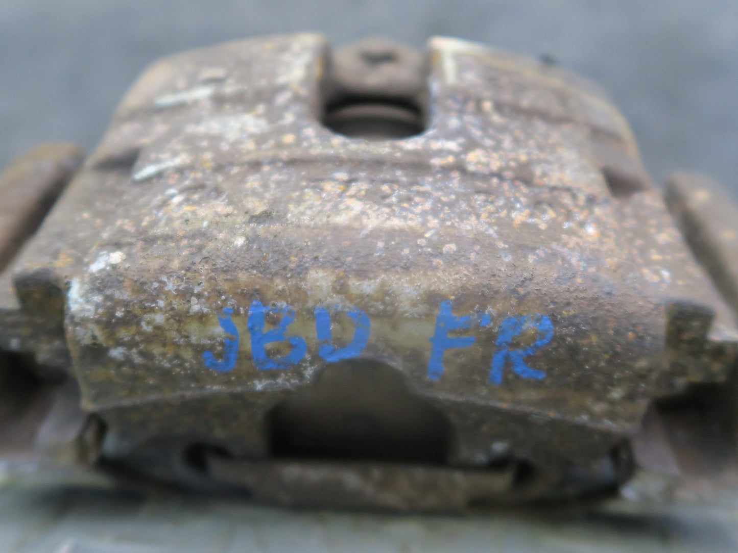 01-06 BMW E46 330i 330ci RWD Set of 2 Front Left & Right Brake Caliper OEM