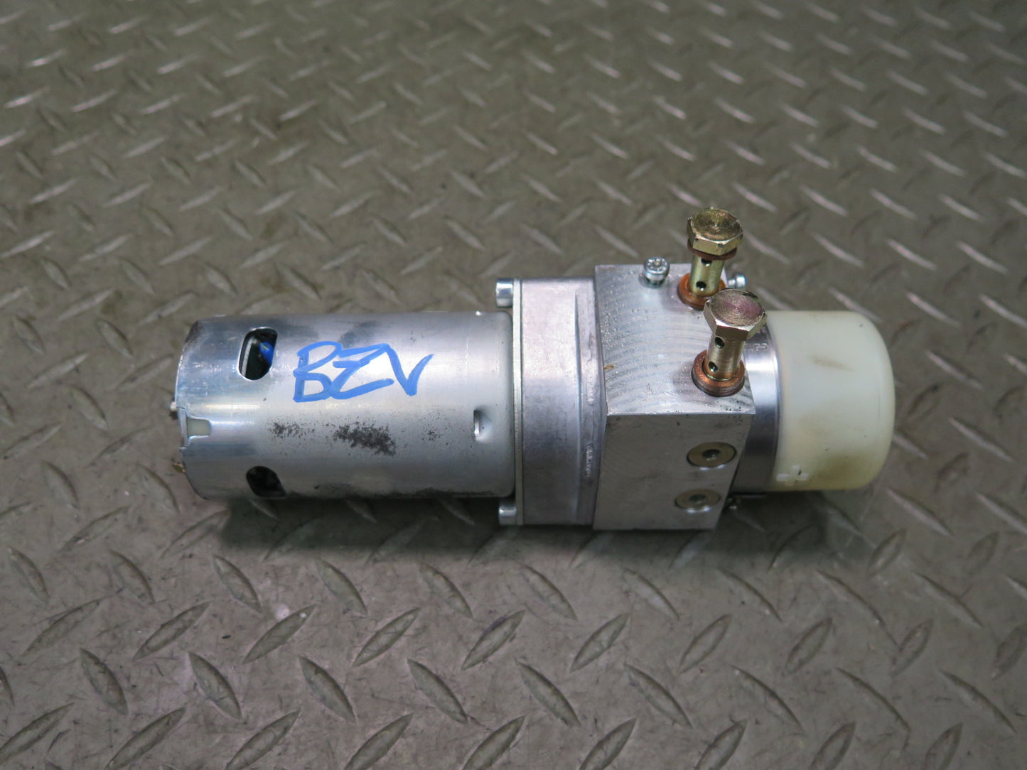 03-08 BMW E85 Z4 Convertible TOP Hydraulic Pump Motor w Housing 66K Miles OEM