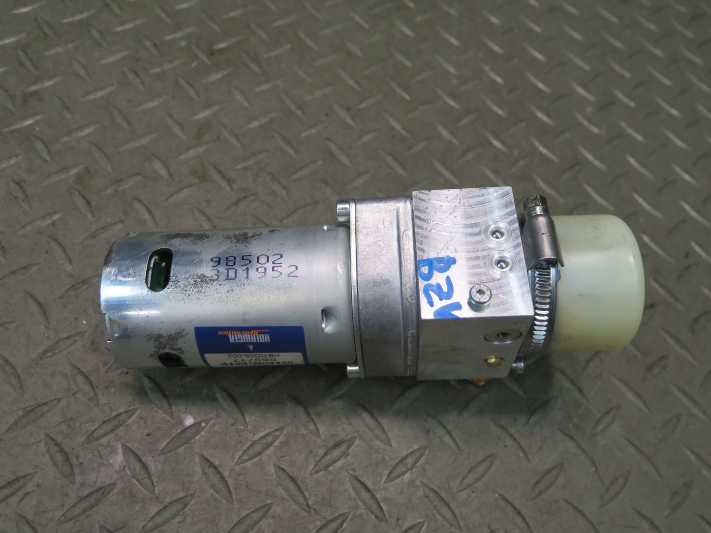 03-08 BMW E85 Z4 Convertible TOP Hydraulic Pump Motor w Housing 66K Miles OEM