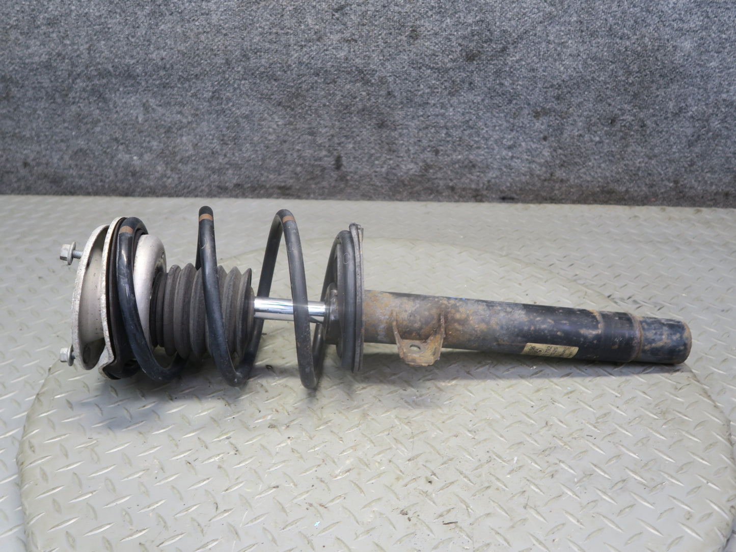 01-06 BMW E46 330ci Coupe Convertible Set of 2 Front Strut Shock Absorber OEM