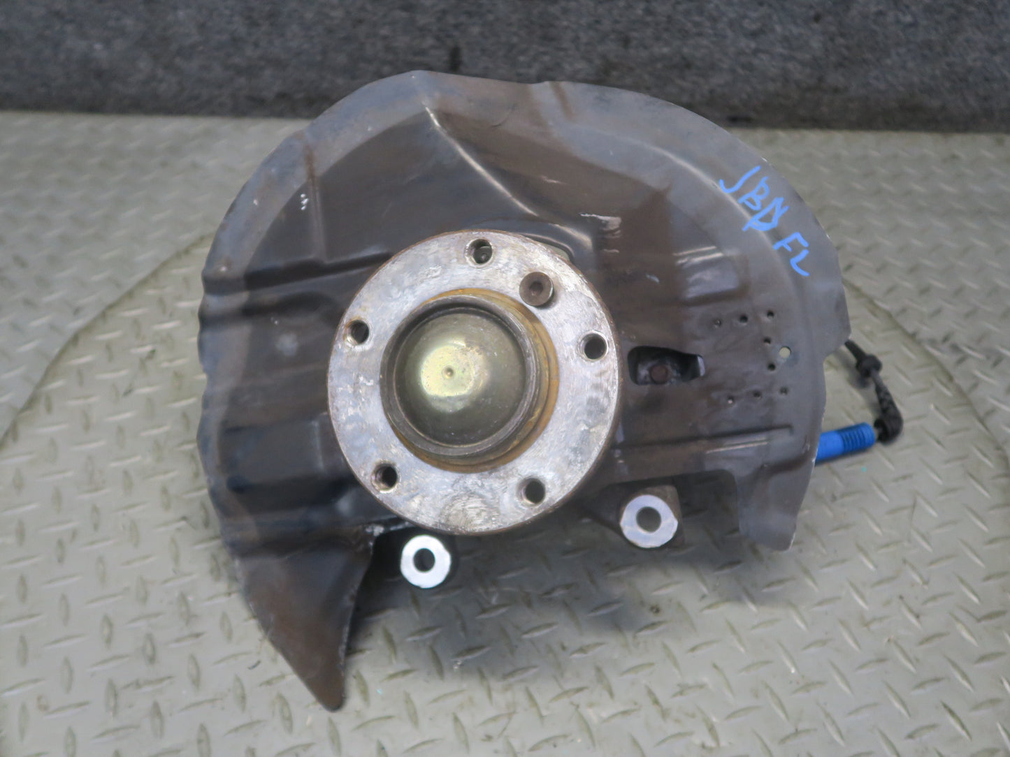 02-06 BMW E46 330ci RWD Front Left Spindle Knuckle Wheel Hub Bearing OEM