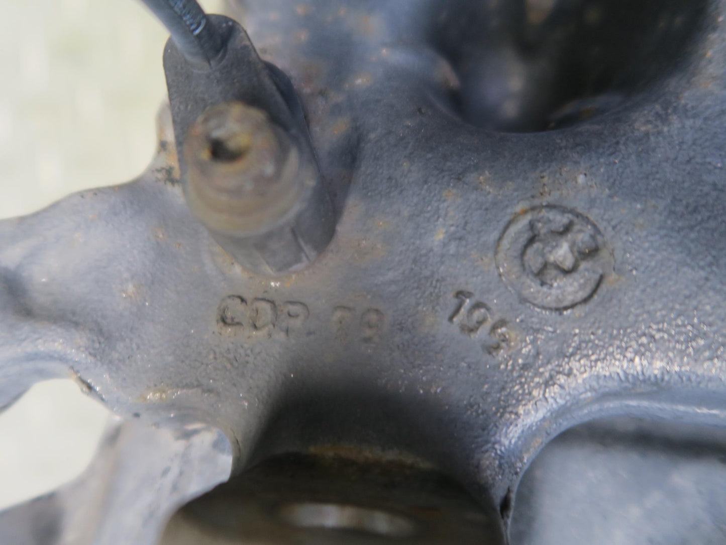 02-06 BMW E46 330ci RWD Front Left Spindle Knuckle Wheel Hub Bearing OEM