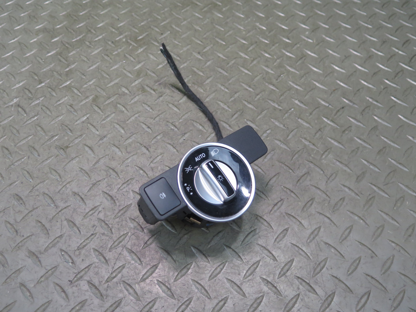 12-15 Mercedes W166 ML Headlight Fog Light Lamp Control Switch 2129050551 OEM
