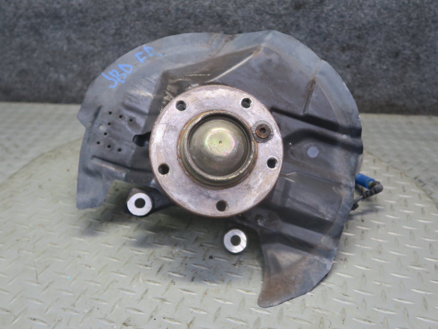 02-06 BMW E46 330i 330ci RWD Front Right Spindle Knuckle Wheel Hub Bearing OEM