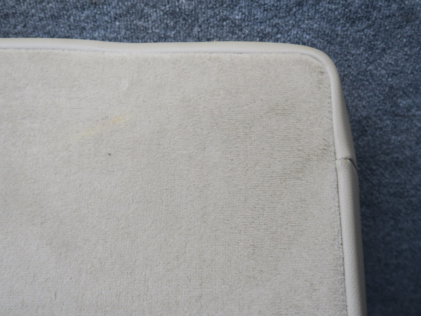 12-15 Mercedes W166 Ml-class Rear Right Seat Upper Backrest Cushion OEM
