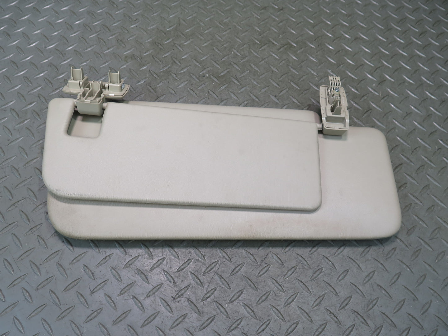 12-15 Mercedes W166 Ml-class Set of 2 Front Left & Right Sun Visor OEM