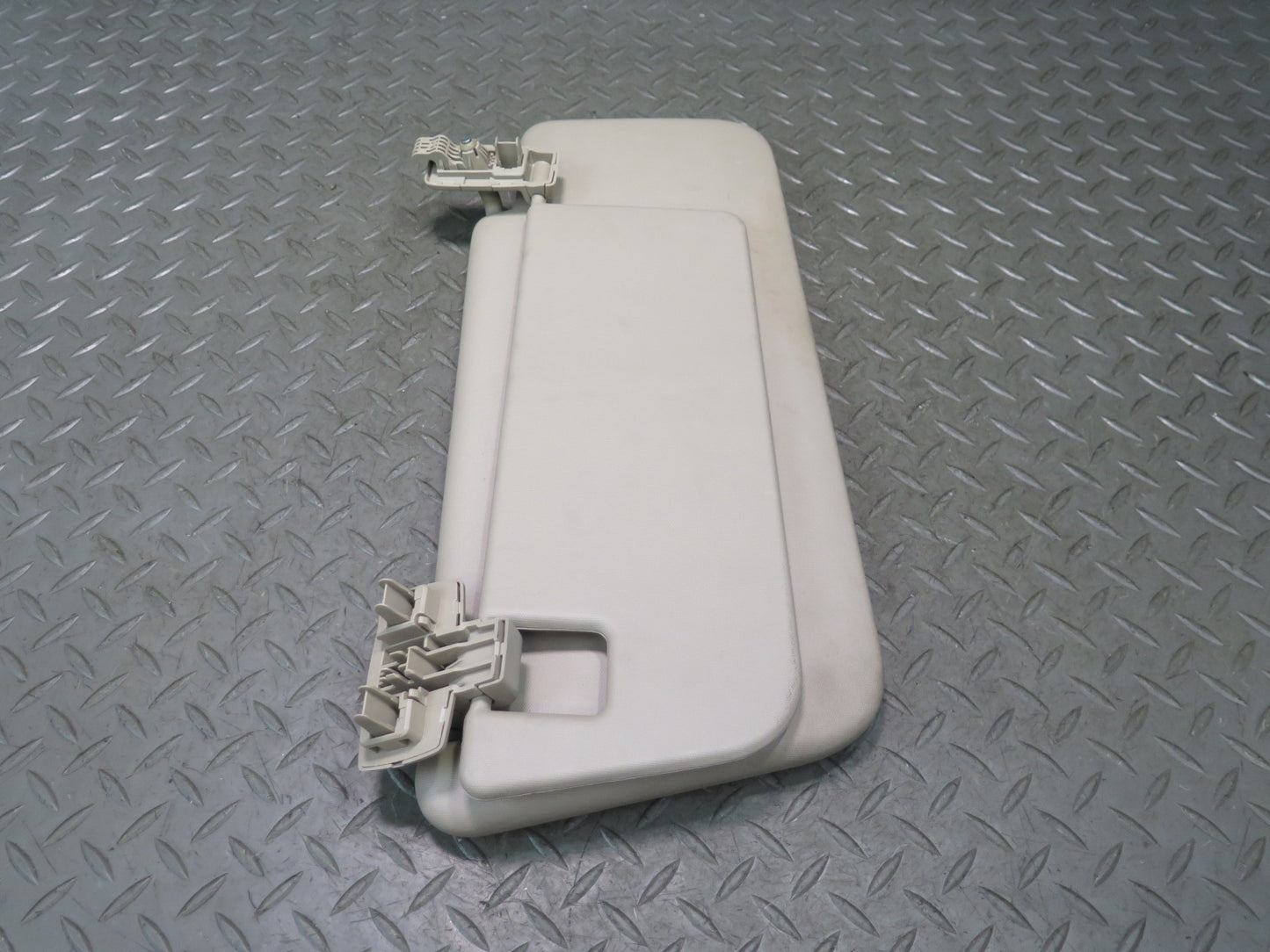 12-15 Mercedes W166 Ml-class Set of 2 Front Left & Right Sun Visor OEM