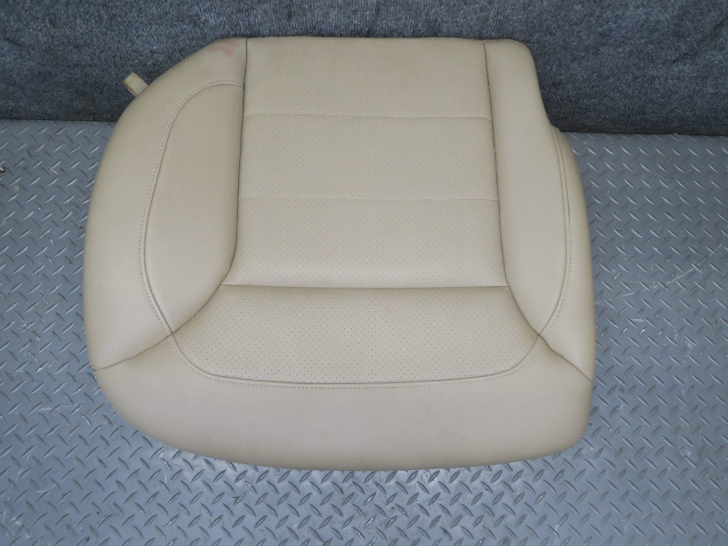 12-15 Mercedes W166 Ml-class Rear Right Seat Lower Cushion OEM