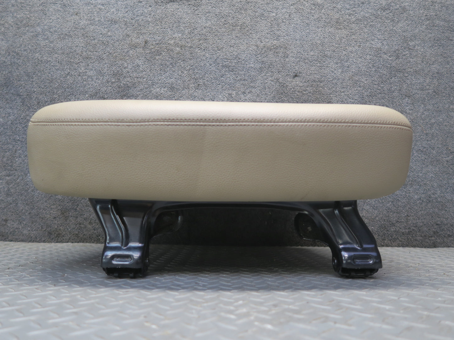 12-15 Mercedes W166 Ml-class Rear Right Seat Lower Cushion OEM
