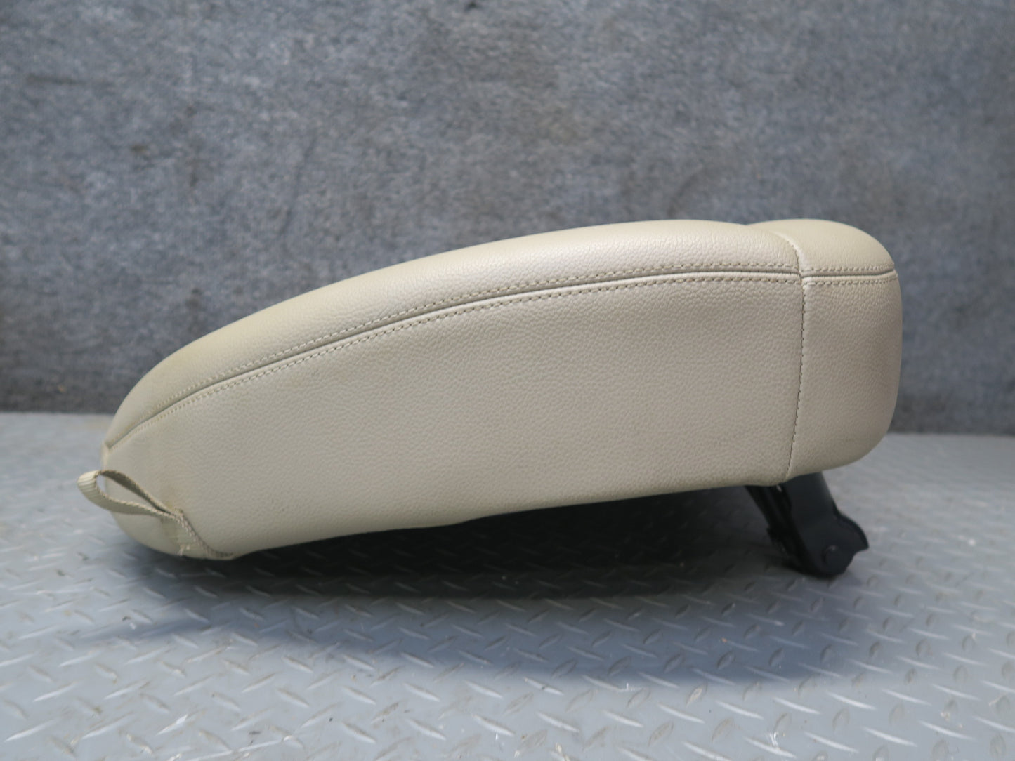 12-15 Mercedes W166 Ml-class Rear Right Seat Lower Cushion OEM