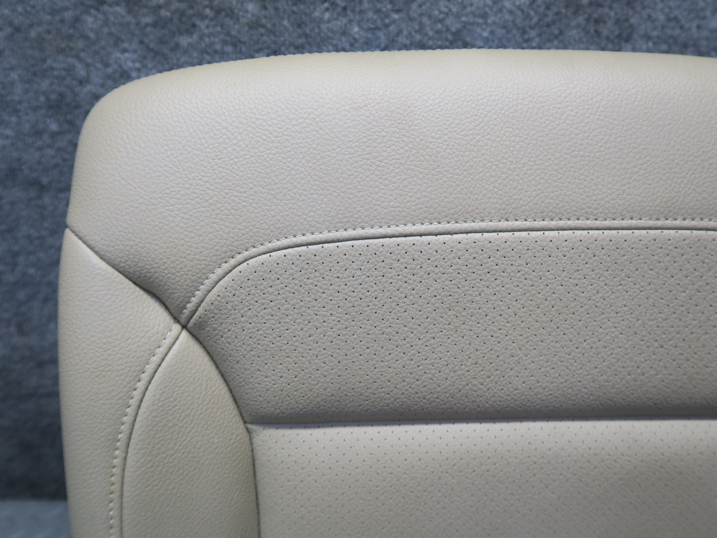 12-15 Mercedes W166 Ml-class Rear Right Seat Lower Cushion OEM