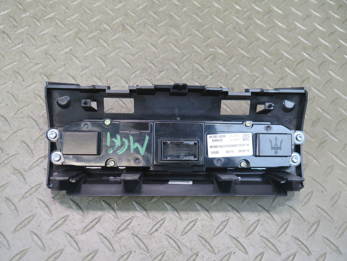 17-20 Maserati Levante M161 A/C Heater Air Vent Climate Control Switch Panel
