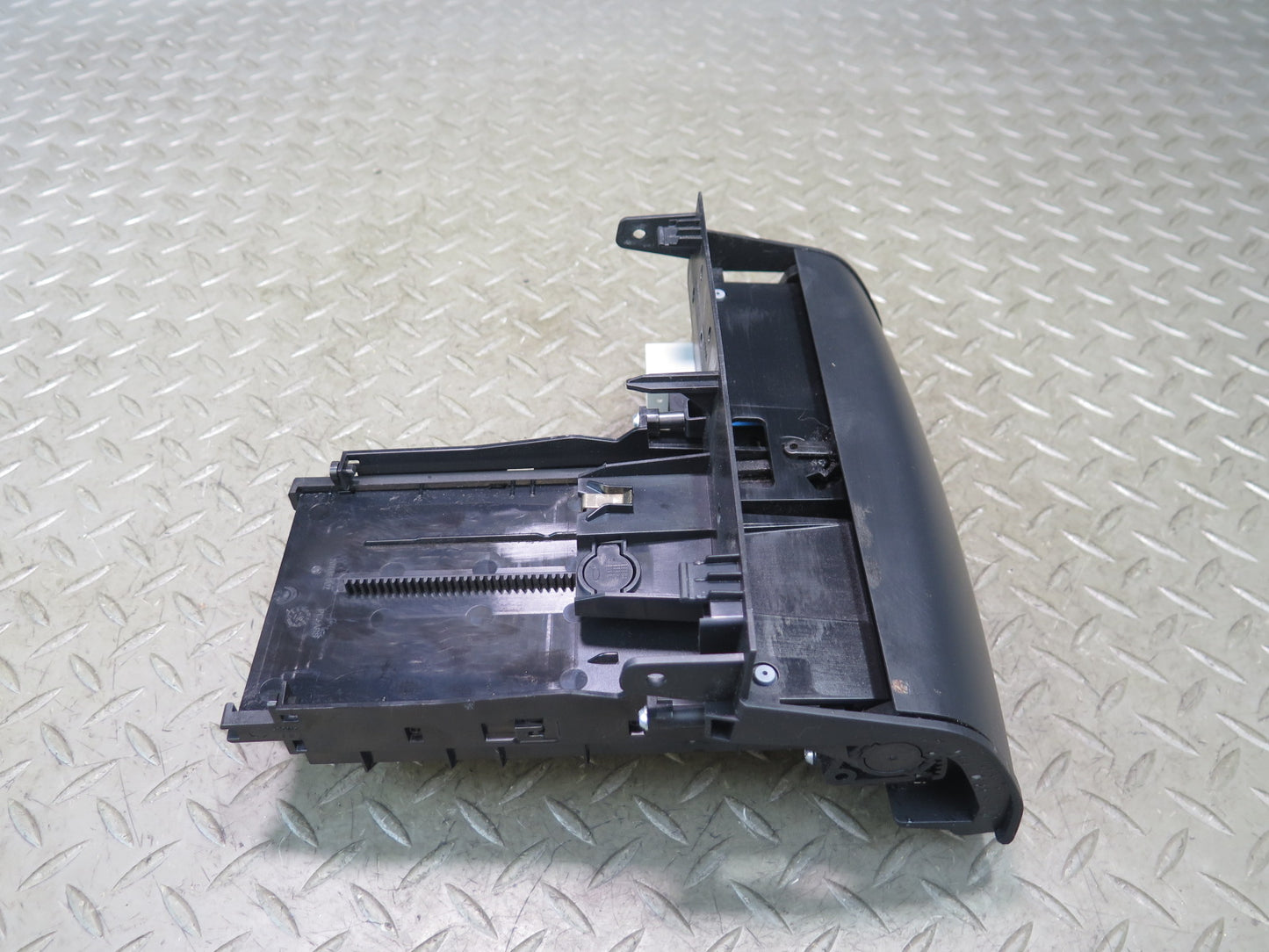 2014-2020 Maserati Ghibli M157 Center Dash AUX USB Storage Compartment Tray