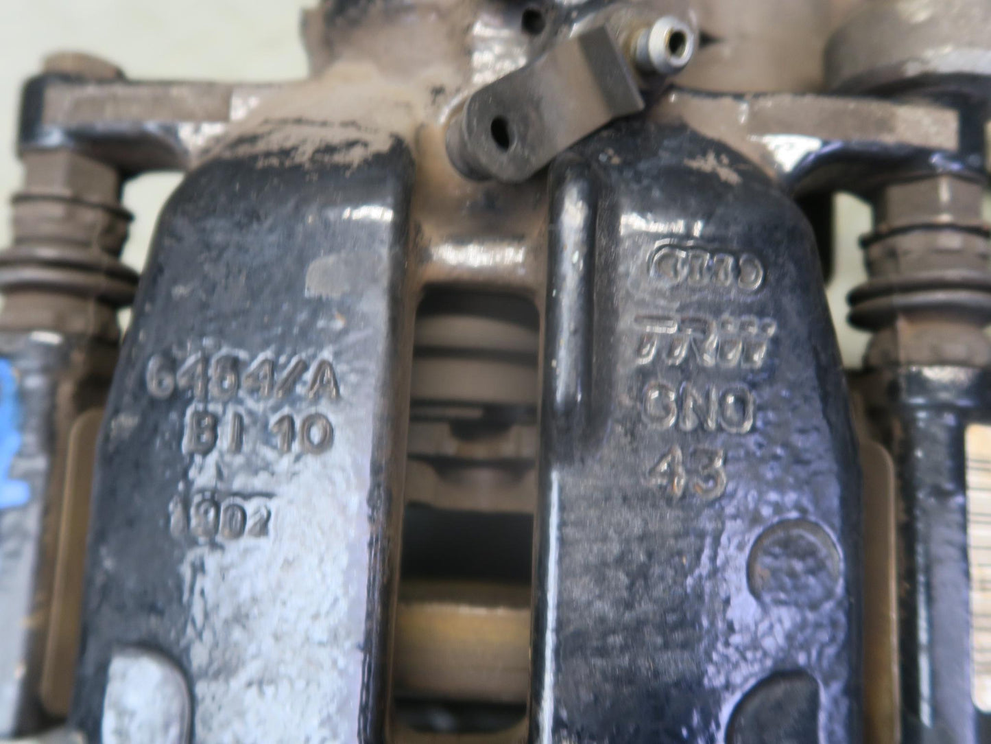 13-15 Audi RS5 8F7 AWD Rear Left & Right Brake Caliper Set 45K Miles OEM