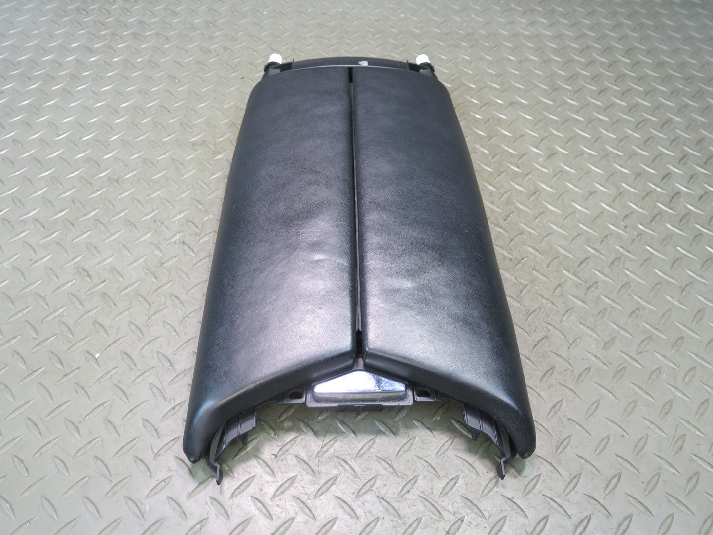 2014-2017 Maserati Ghibli M157 Center Console Armrest Cover Lid Black