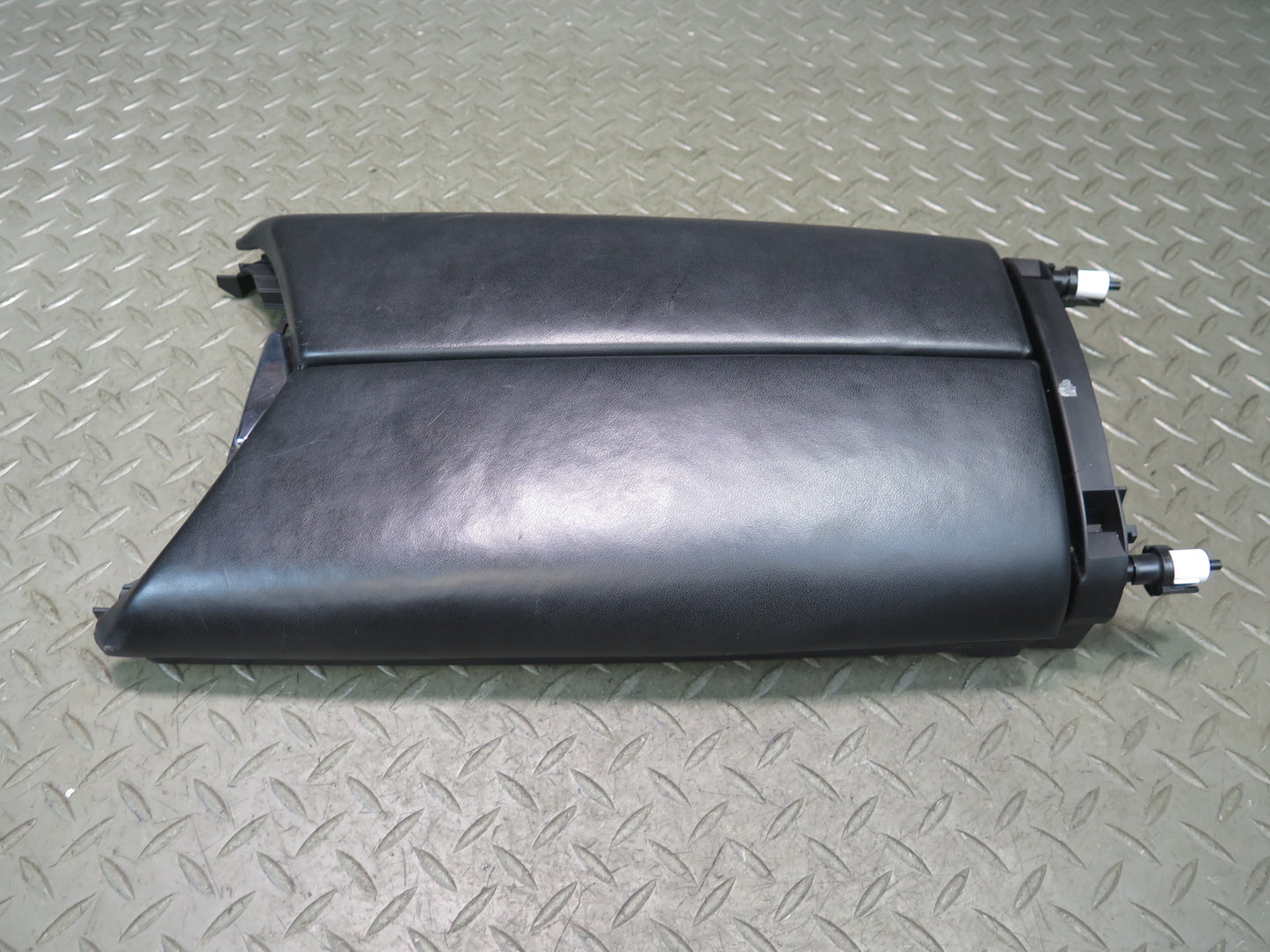 2014-2017 Maserati Ghibli M157 Center Console Armrest Cover Lid Black