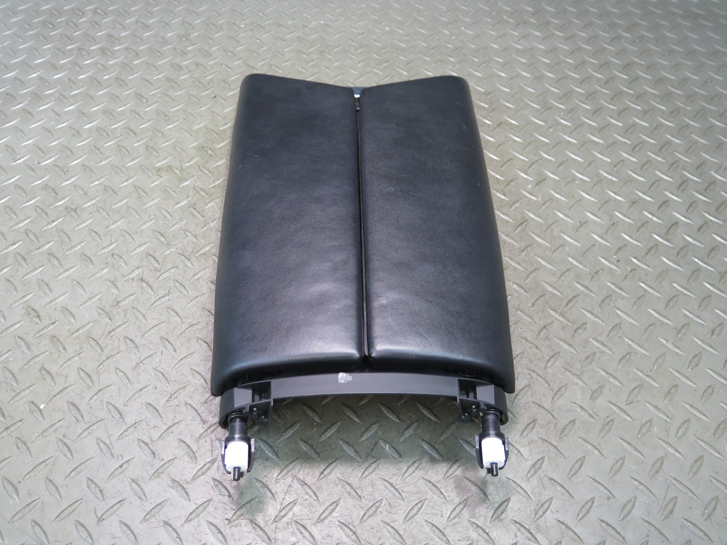 2014-2017 Maserati Ghibli M157 Center Console Armrest Cover Lid Black