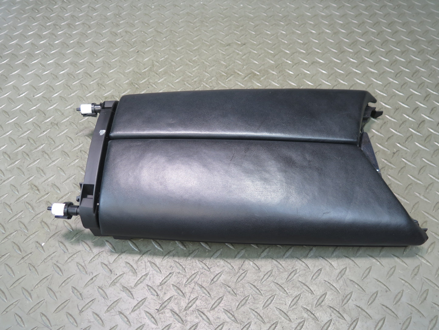 2014-2017 Maserati Ghibli M157 Center Console Armrest Cover Lid Black