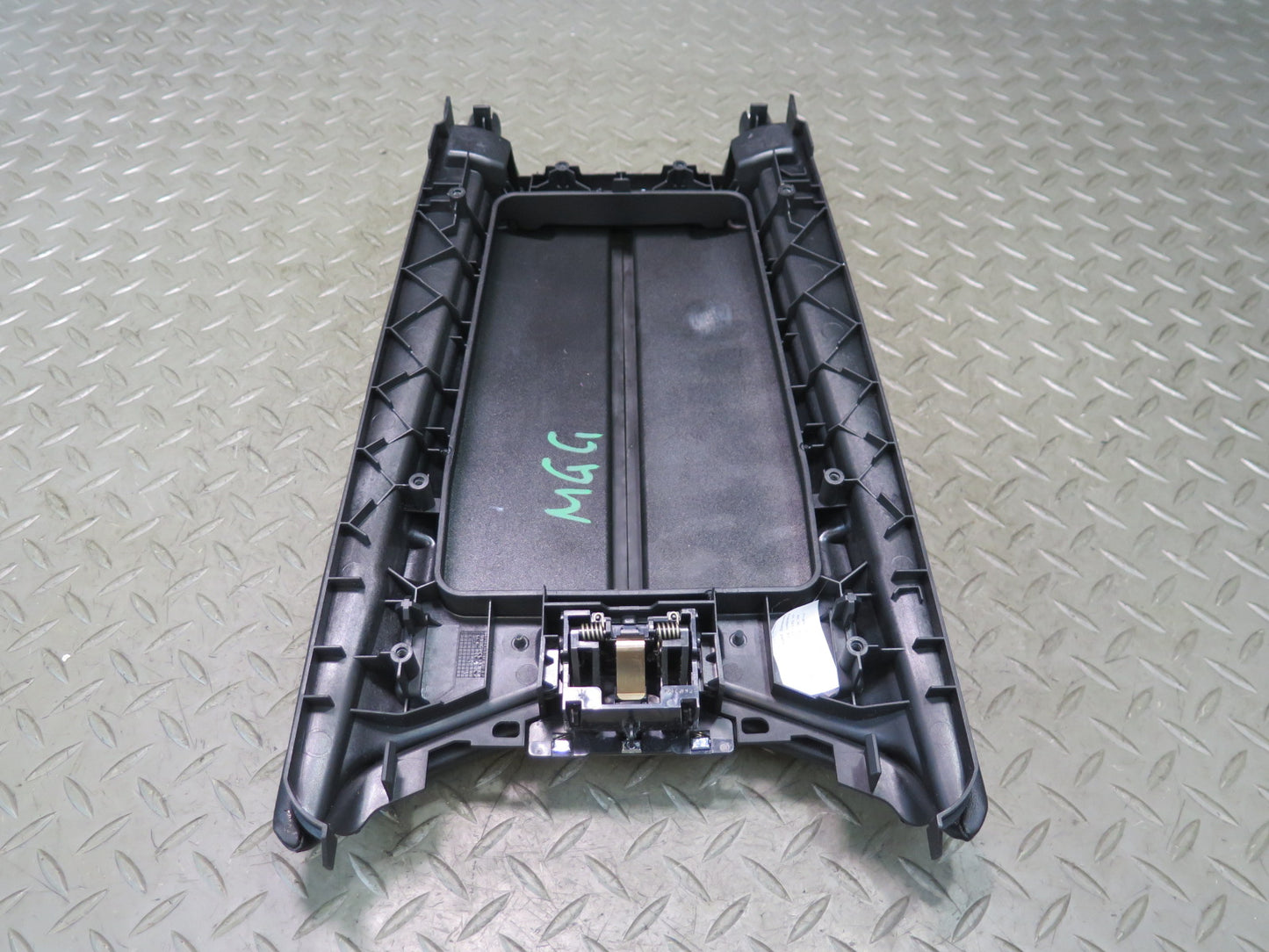 2014-2017 Maserati Ghibli M157 Center Console Armrest Cover Lid Black