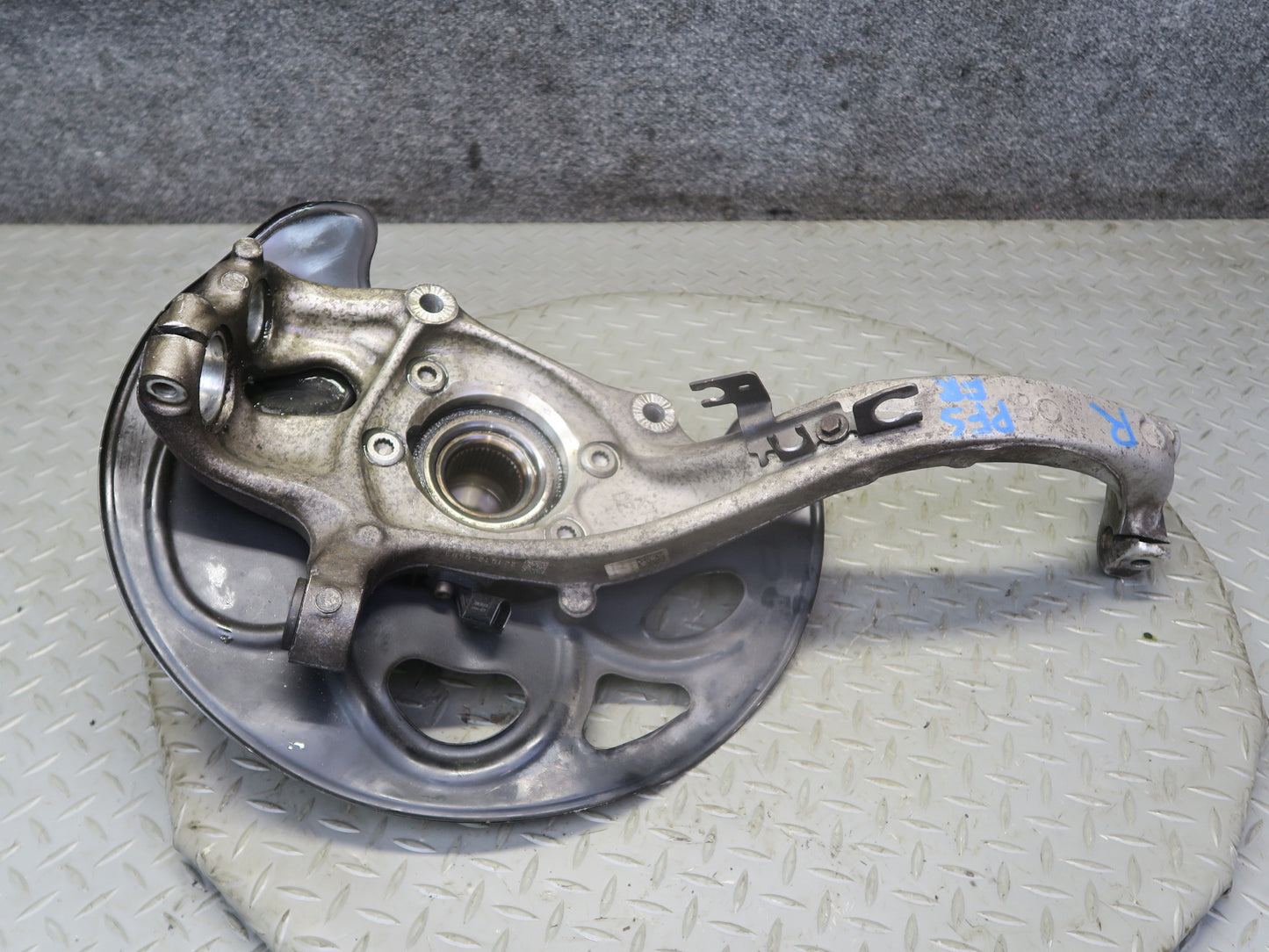 13-15 Audi RS5 8F7 AWD Front Left Spindle Knuckle Wheel Hub 45K Miles OEM