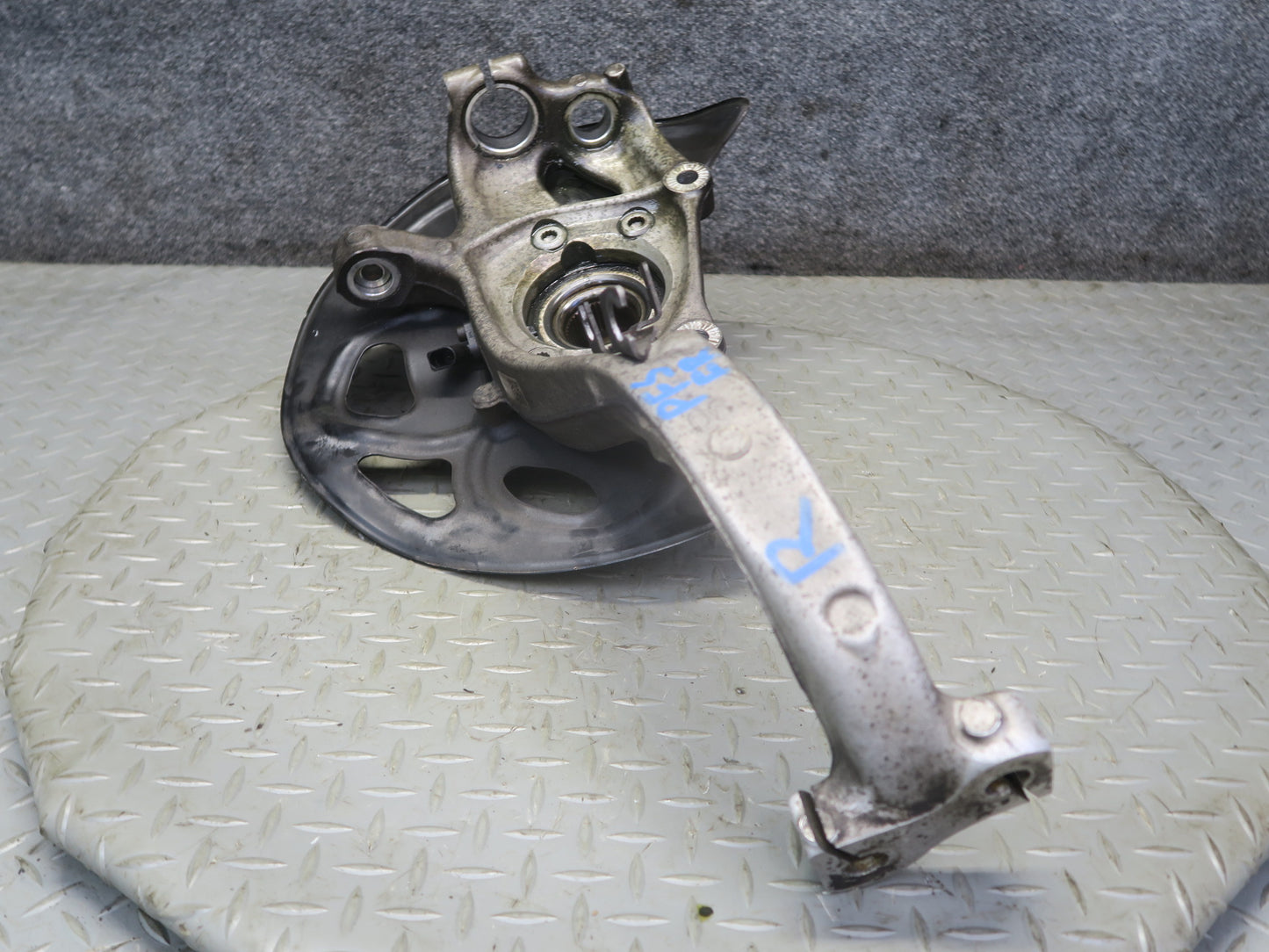 13-15 Audi RS5 8F7 AWD Front Left Spindle Knuckle Wheel Hub 45K Miles OEM