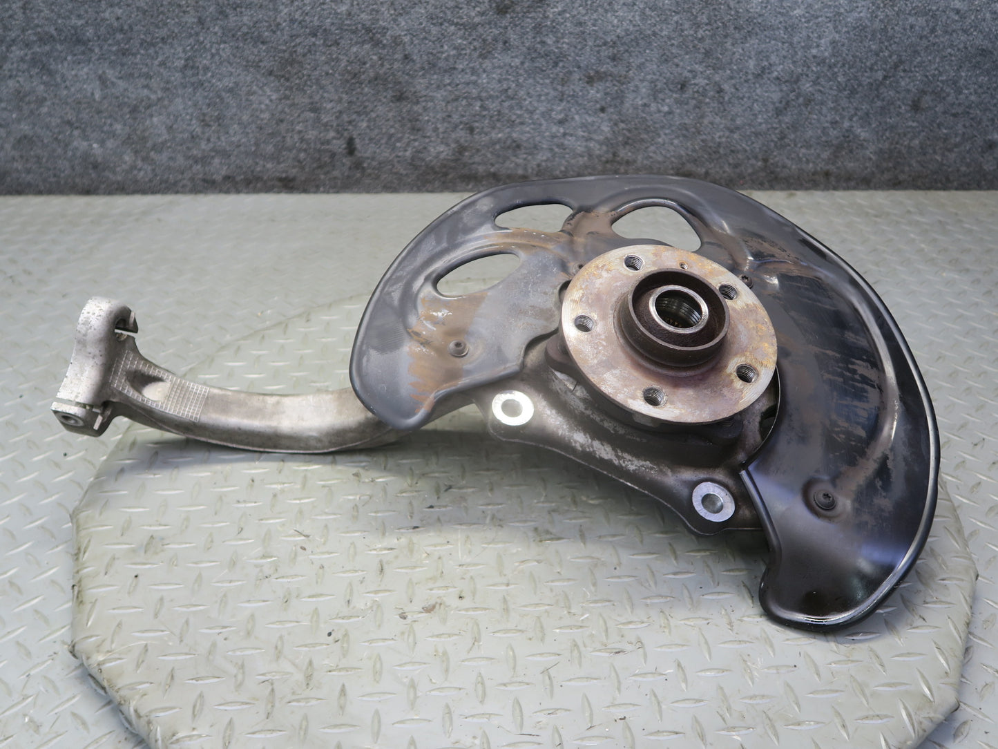 13-15 Audi RS5 8F7 AWD Front Right Spindle Knuckle Wheel Hub 45K Miles OEM