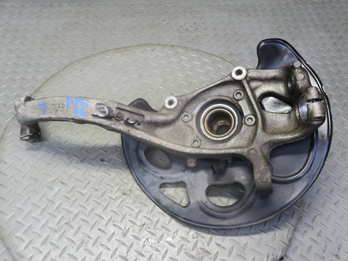 13-15 Audi RS5 8F7 AWD Front Right Spindle Knuckle Wheel Hub 45K Miles OEM