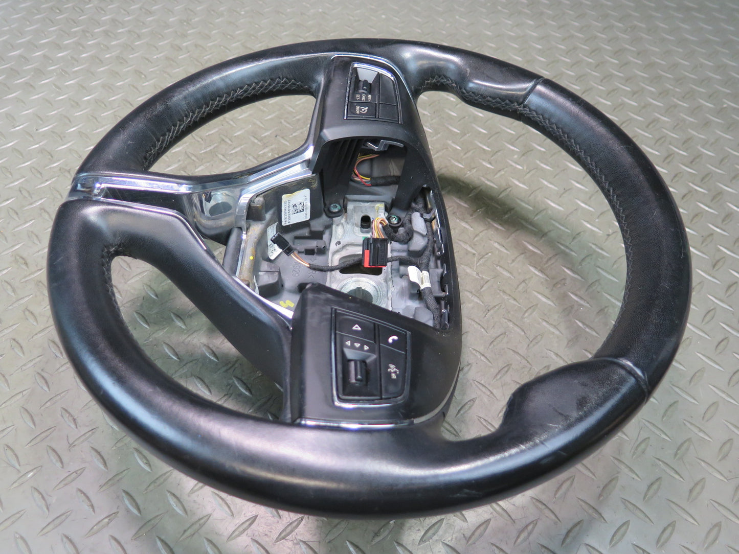 2014-2017 Maserati Ghibli M157 SQ4 Steering W/ Controls Leather Black