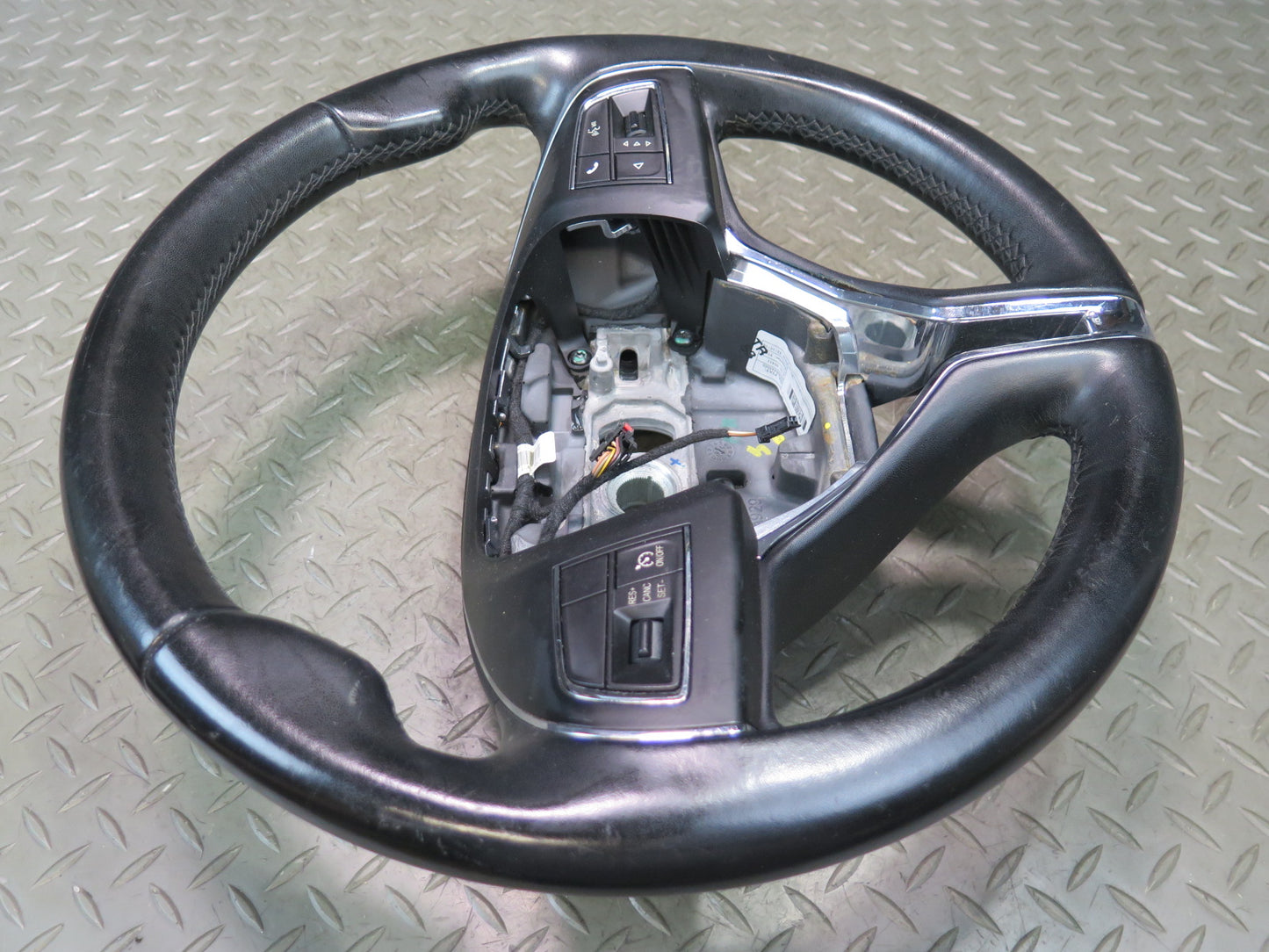 2014-2017 Maserati Ghibli M157 SQ4 Steering W/ Controls Leather Black