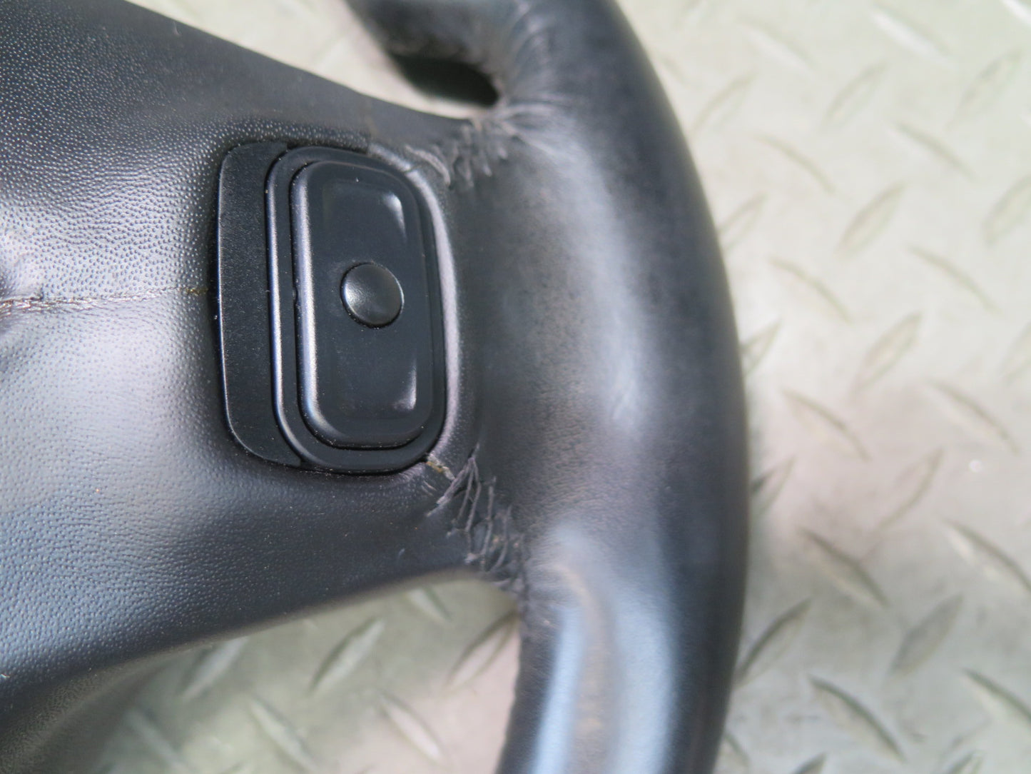 2014-2017 Maserati Ghibli M157 SQ4 Steering W/ Controls Leather Black