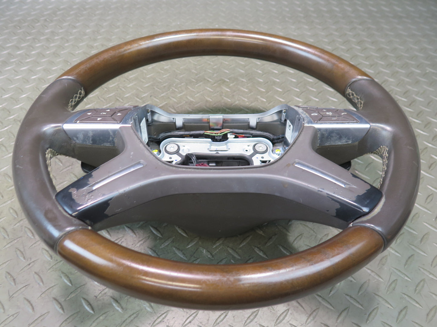 12-15 Mercedes W166 Ml-class Leather Wood Steering w Controls & Shifters OEM