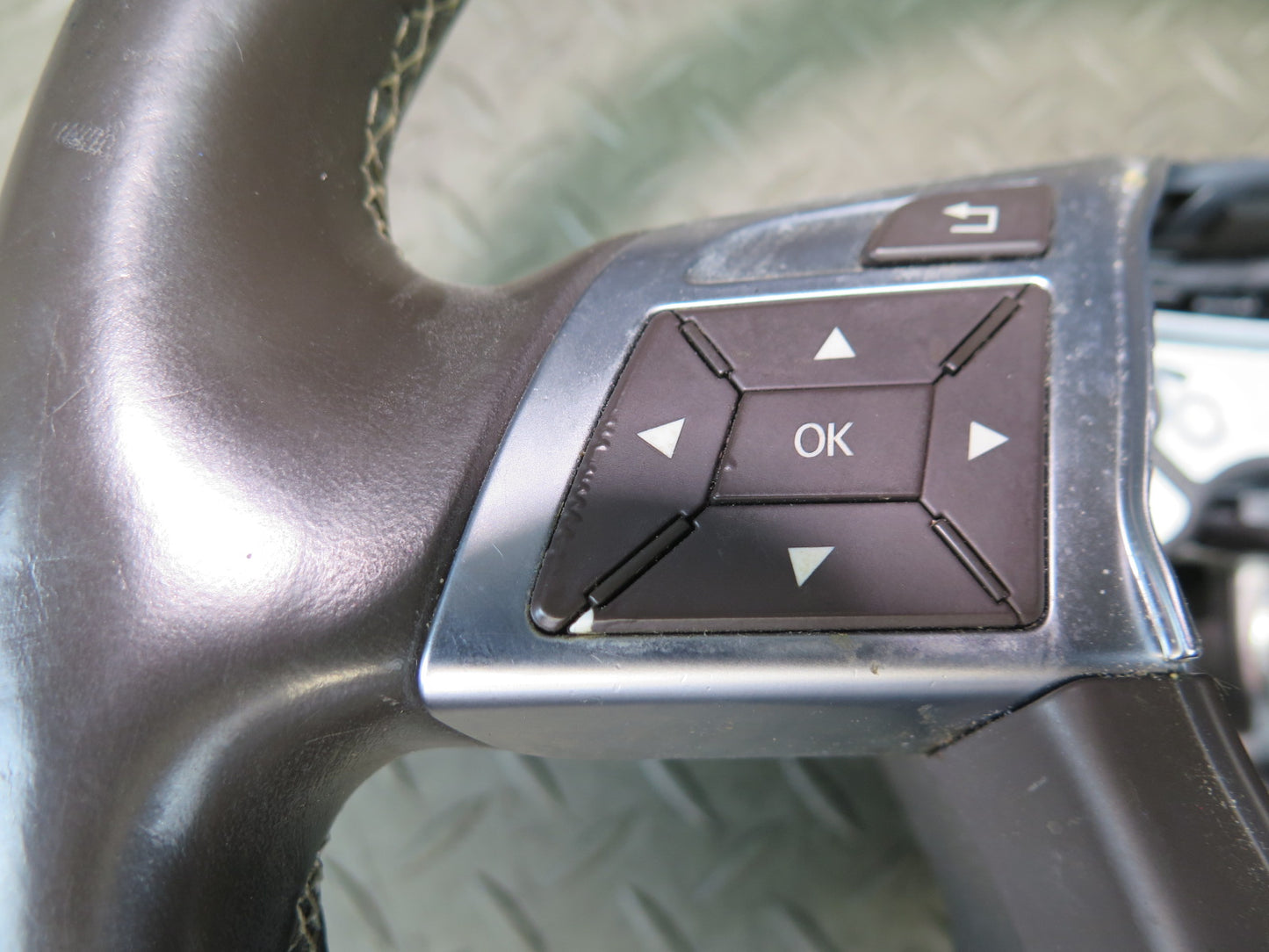 12-15 Mercedes W166 Ml-class Leather Wood Steering w Controls & Shifters OEM