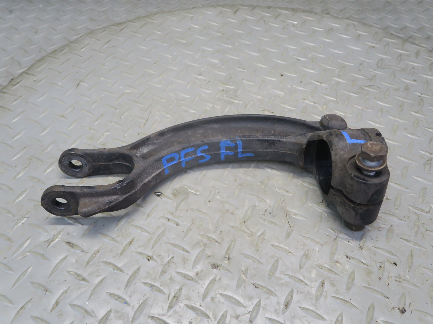 13-15 Audi RS5 8F7 Set of 2 Front Left & Right Suspension Shock Fork Mount OEM