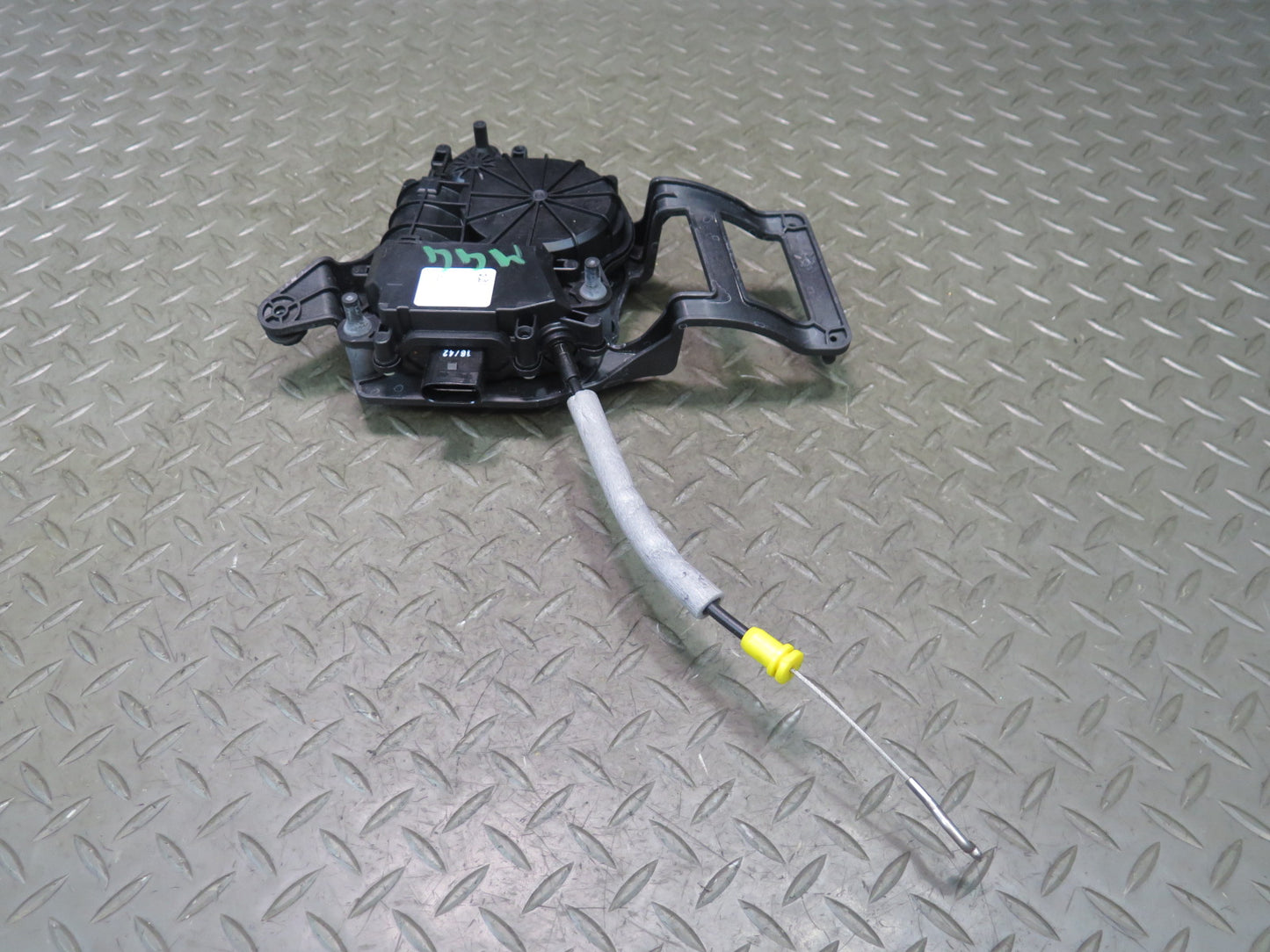 2014-2017 Maserati Ghibli M157 Rear Trunk Lock Latch Motor Actuator 670037458