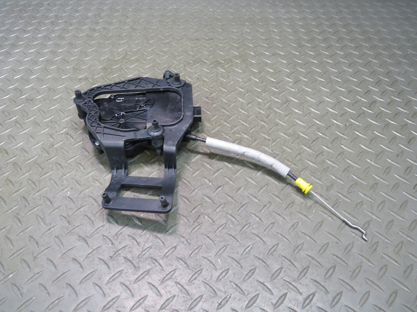 2014-2017 Maserati Ghibli M157 Rear Trunk Lock Latch Motor Actuator 670037458