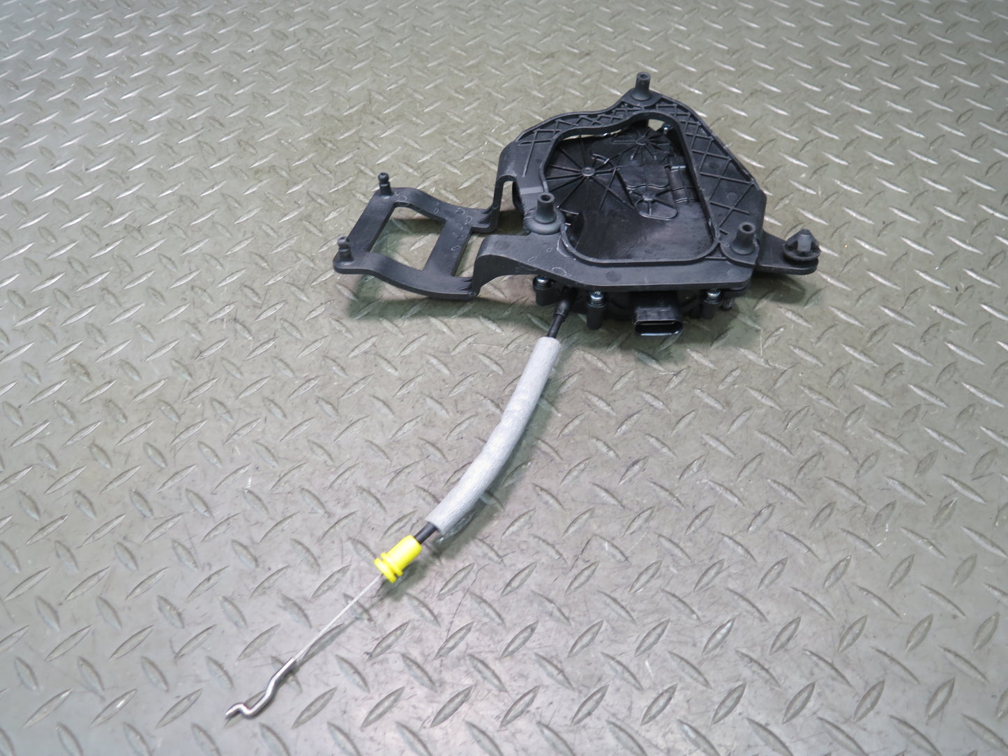 2014-2017 Maserati Ghibli M157 Rear Trunk Lock Latch Motor Actuator 670037458
